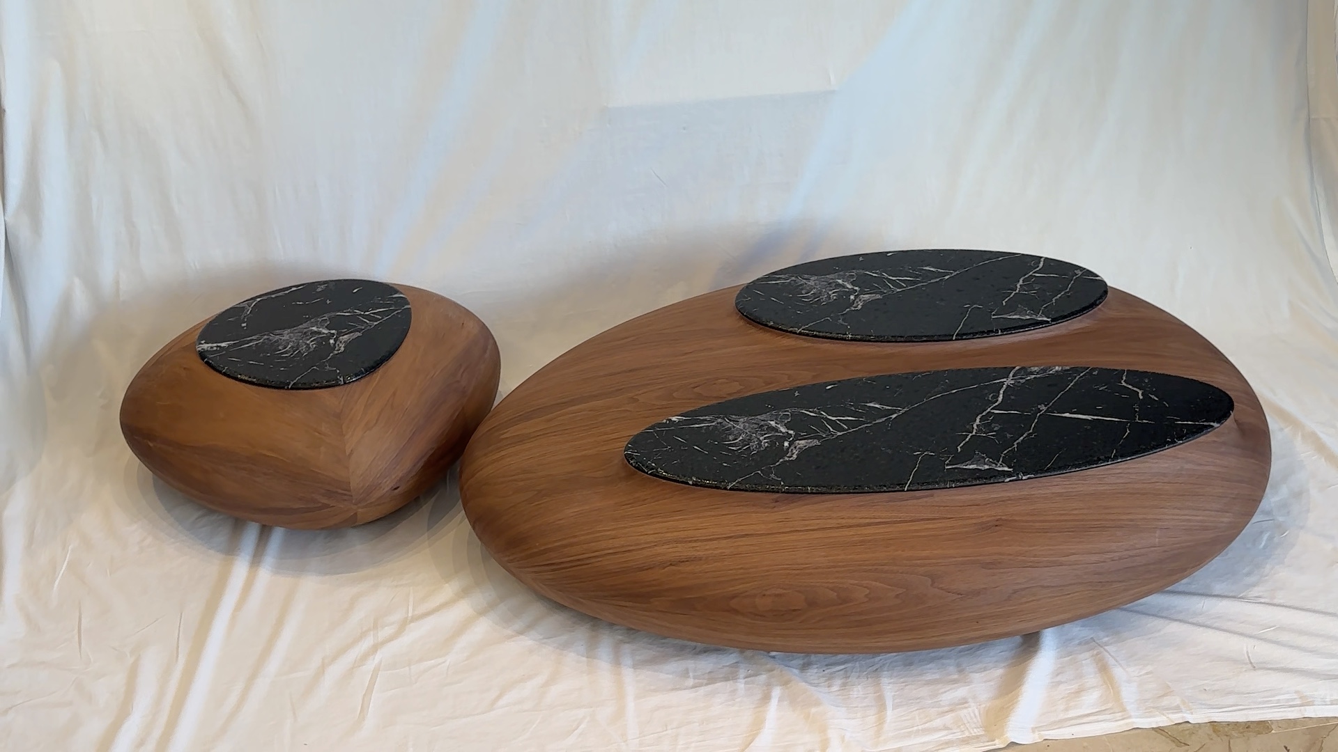 Set tables en bois et marbre