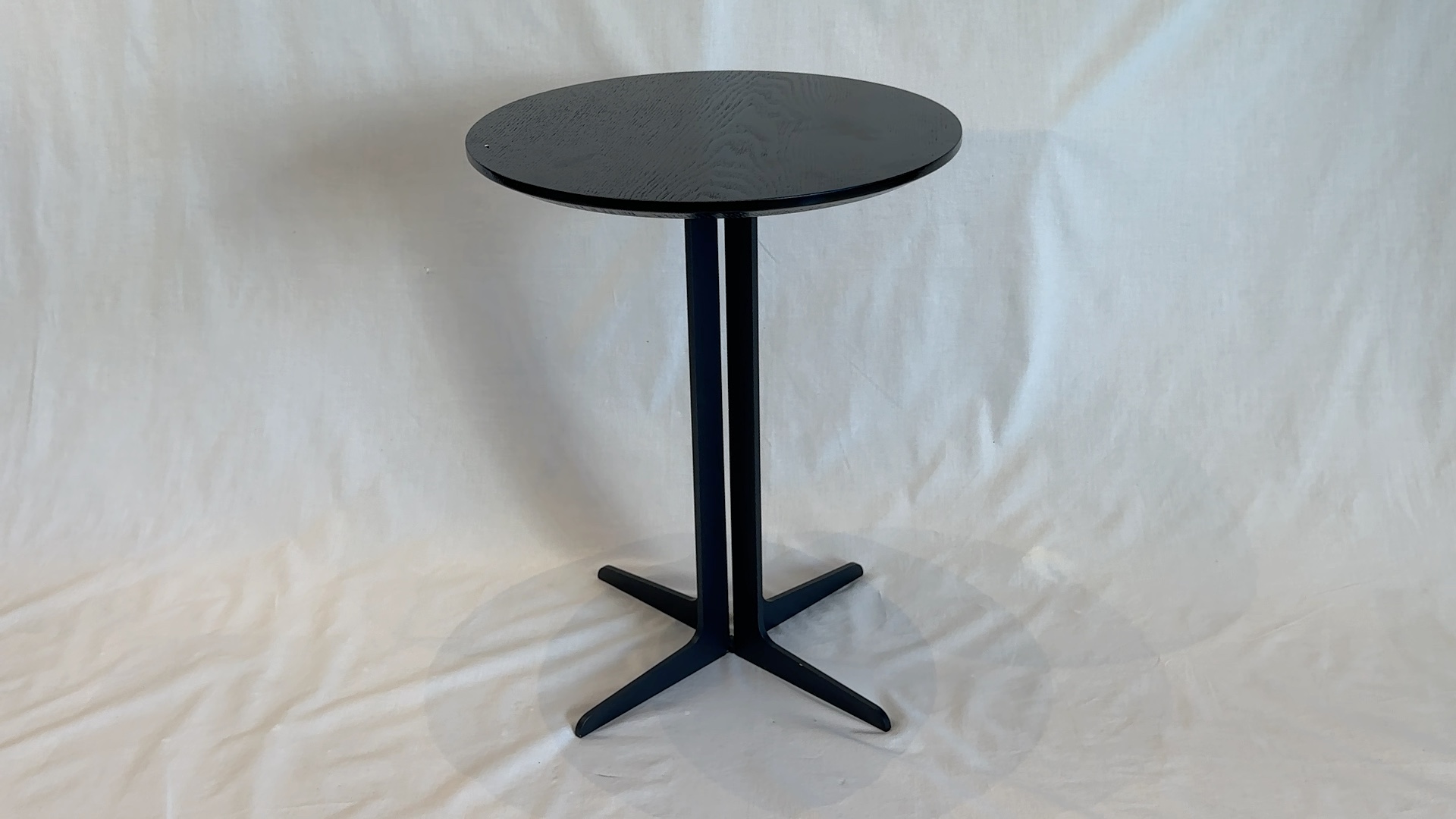 Table d'appoint en bois - pied en métal