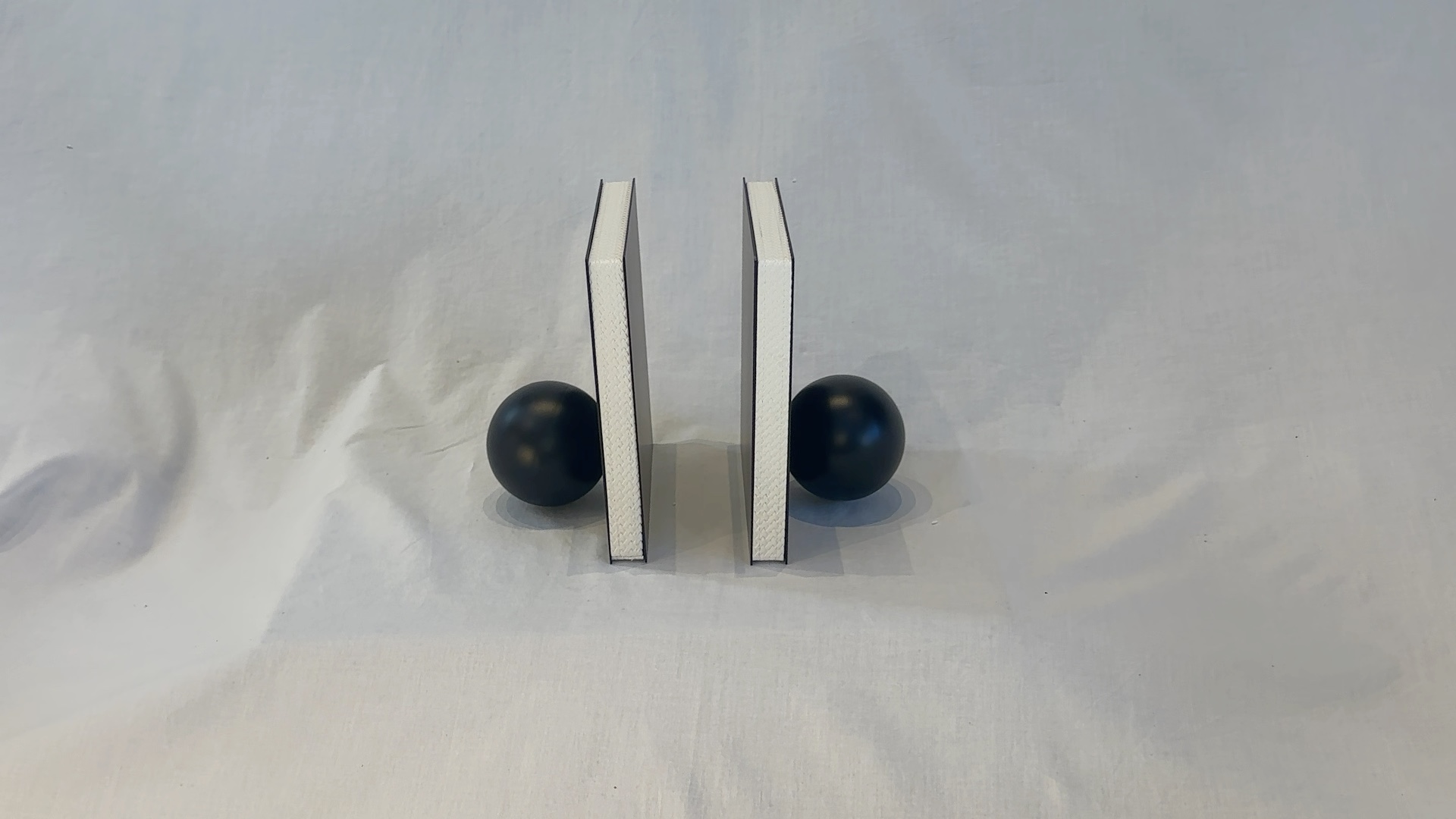 Serre-livres en métal - Boule noire