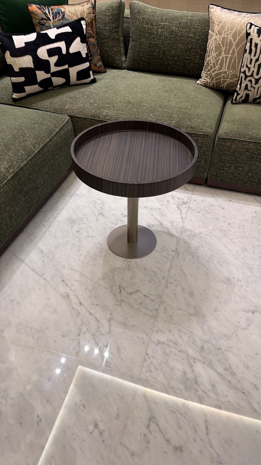 Table d'appoint pied en métal plateau bois - Grande